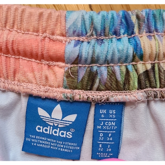 Adidas Originals  FARM  Curso D’Agua Superstar Track Pant Size XS Dusty Pink - Picture 7 of 16